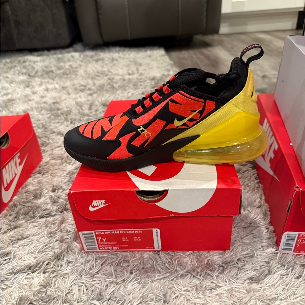 Nike Air Max 270 Black and Yellow Men's Sneakers